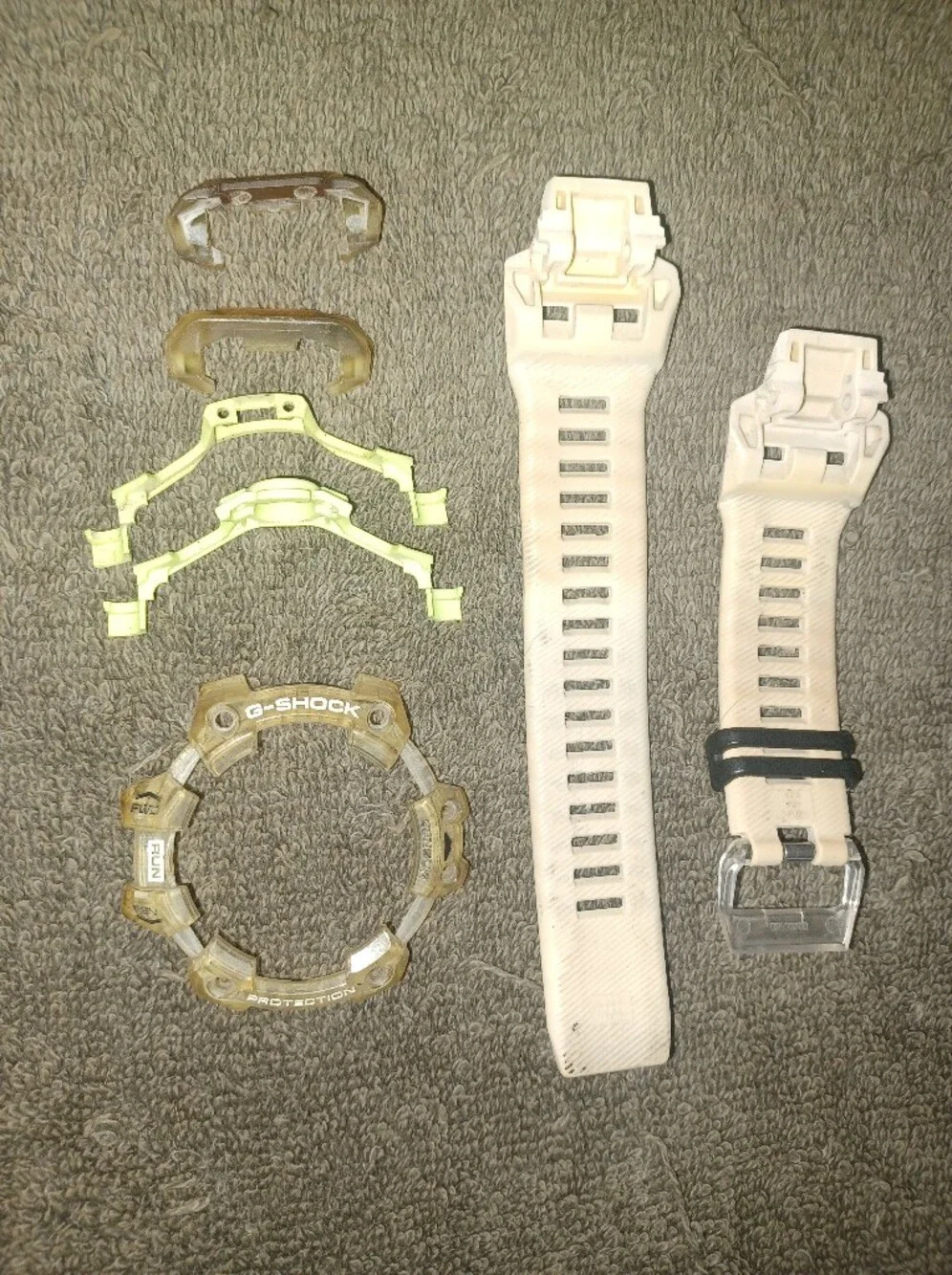 CASIO G-SHOCK - GBD-H1000-1A4 accessories